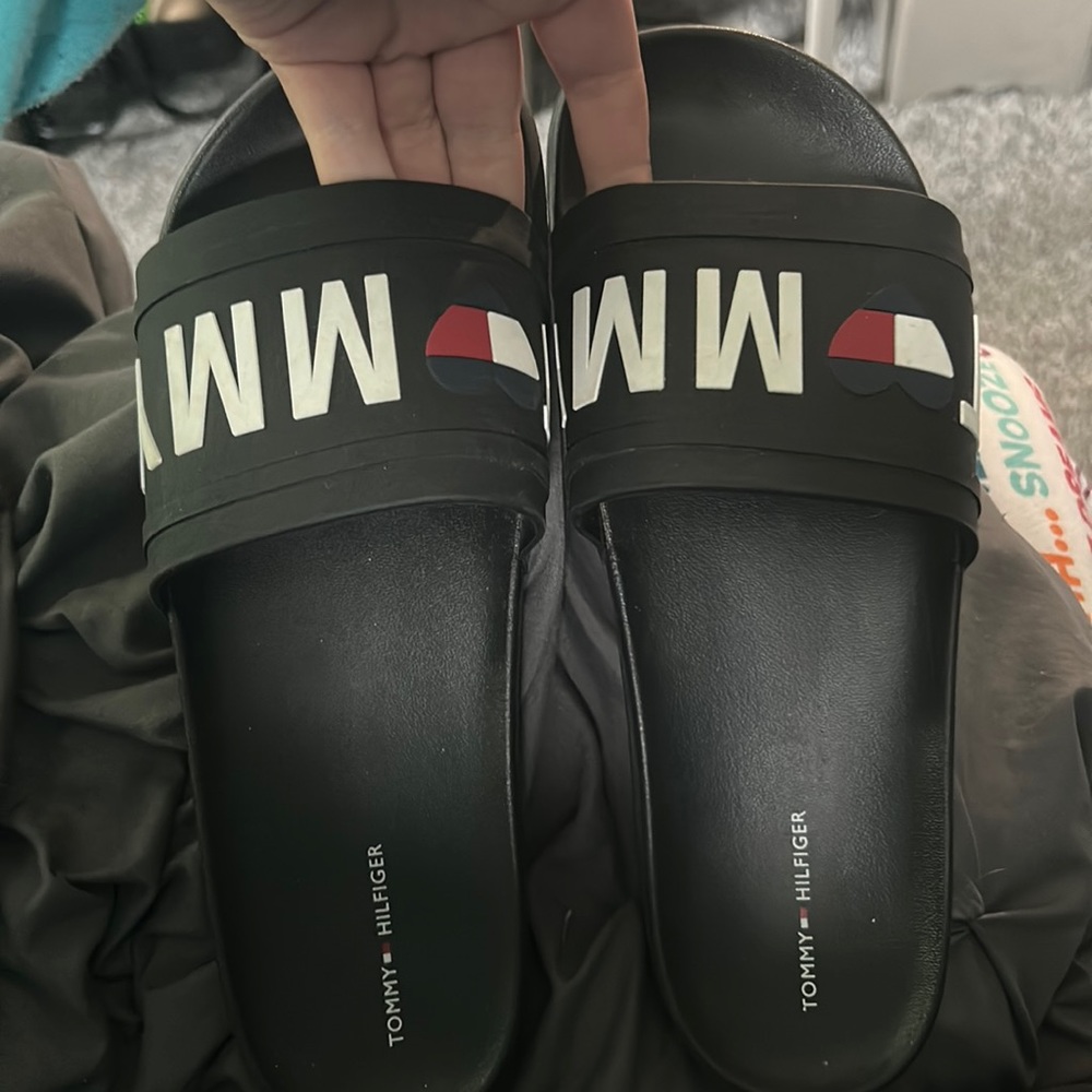 tommy hilfiger slides size 11 womens